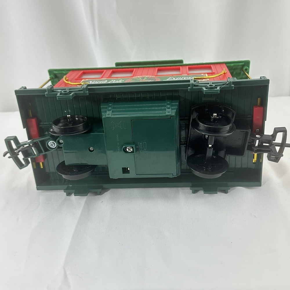Eztec North Pole Express Caboose Train Car Light-Up Red Green Gold Christmas - Picture 6 of 7